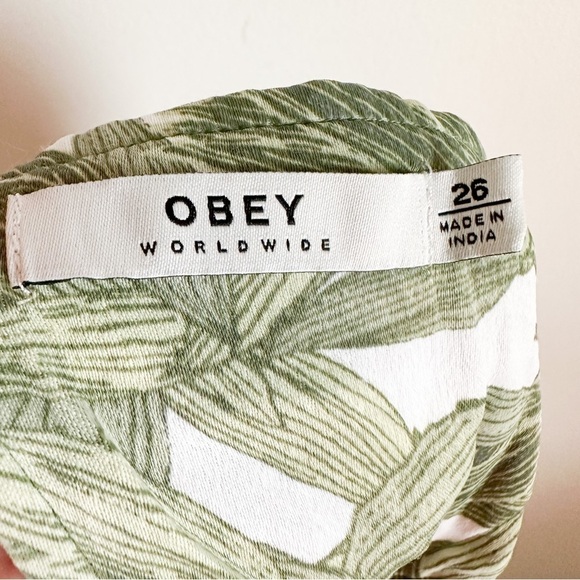 Obey Tropique Tie Back Green Leaf Print Satin Romper sz 26 XXS - Picture 13 of 15